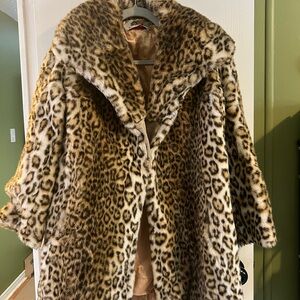 Vintage London Leathers by Lili Ann Leopard Print Faux Fur Coat